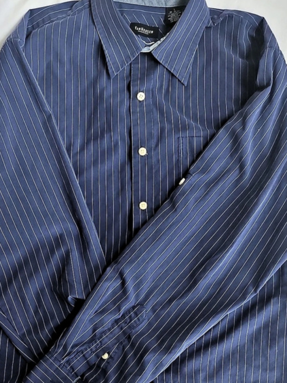 Van Heusen Navy Blue Pinstripe Long-Sleeve Button Down Dress Shirt Men's Large
